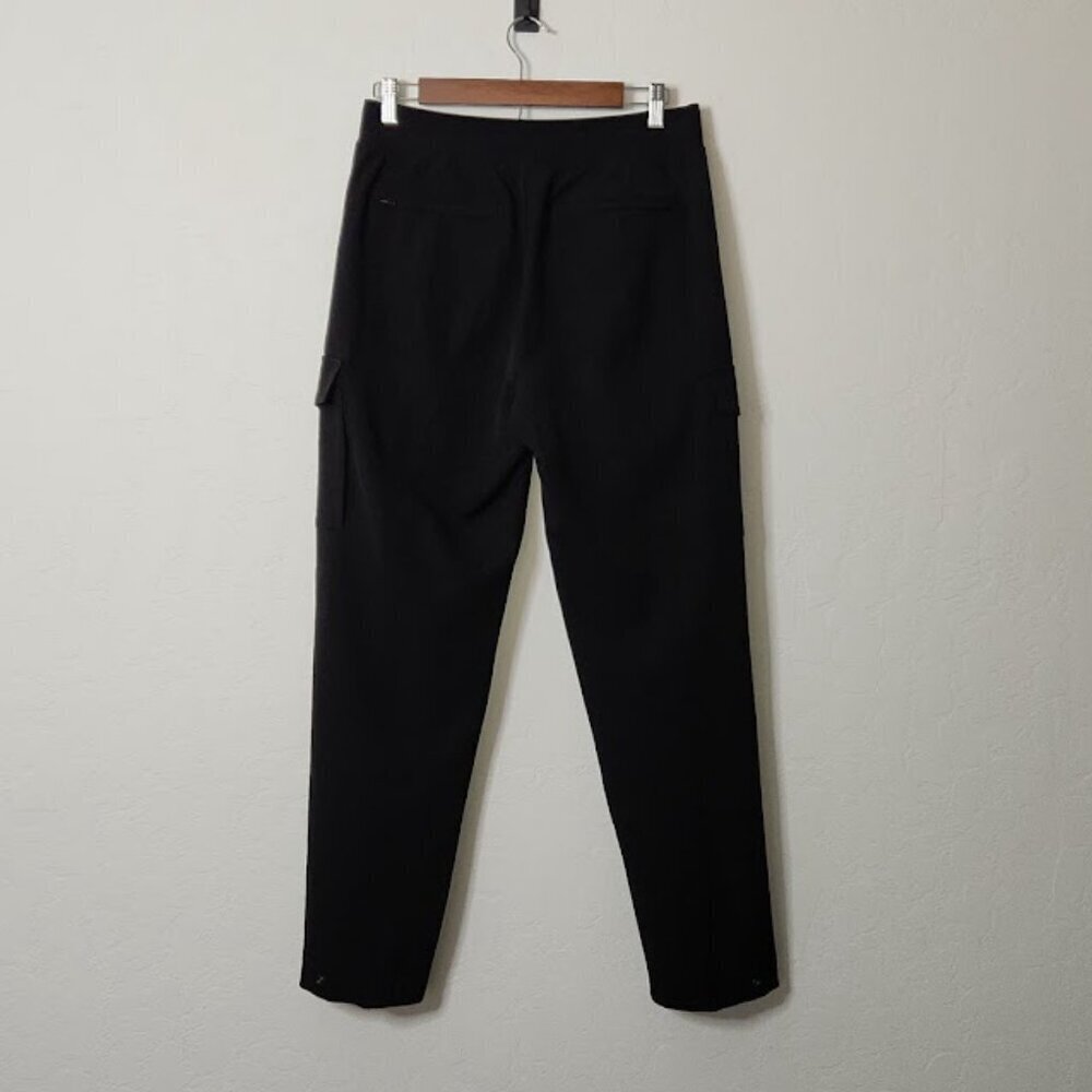 The Athleta Women's Elastic Waist Cargo Pants Size 8 - Picture 4 of 7